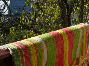 ručne tkaný handričkový koberec