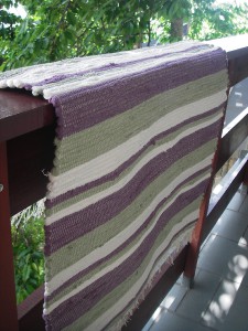 ručne tkaný handričkový koberec