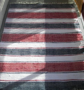 Ručne tkaný koberec